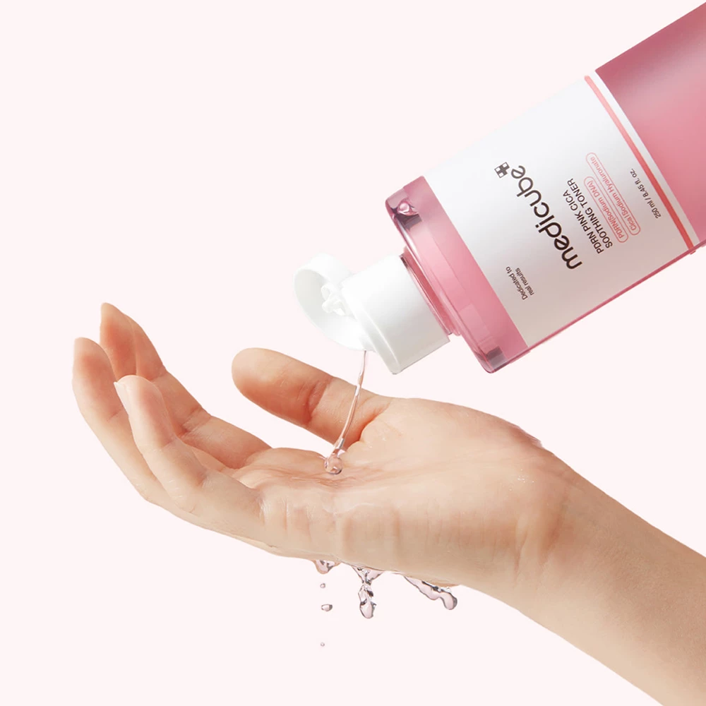 MEDICUBE PDRN Pink Cica Toner hidratant iluminator - calmare si regenerare intensa, 250 ml