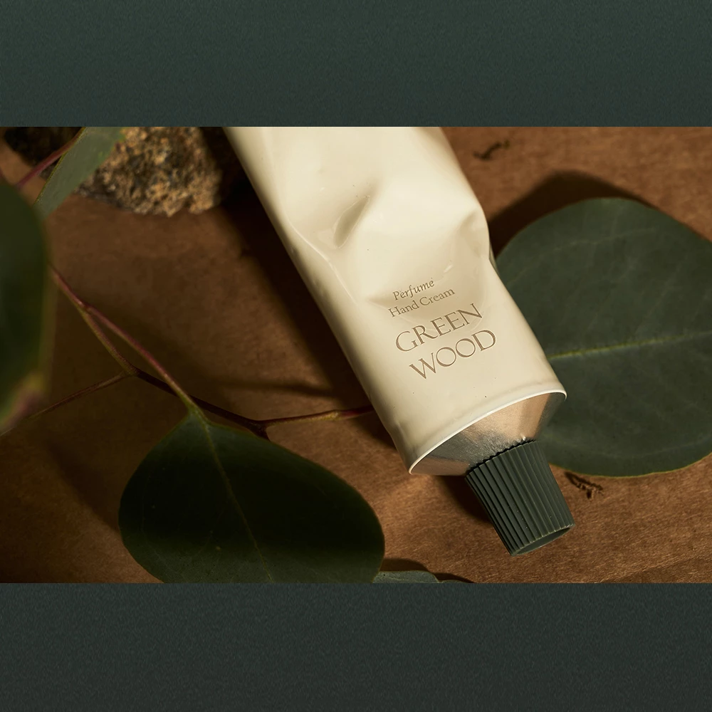 LUVUM Crema de maini Green Wood - Hidrateaza intens si calmeaza pielea uscata, 50 ml