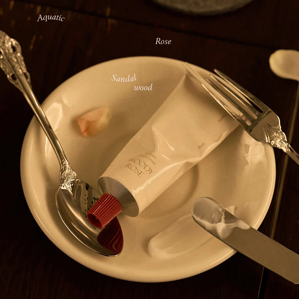 LUVUM Crema de maini Woody Rose - Hidrateaza Intens si Calmeaza Pielea, 50 ml