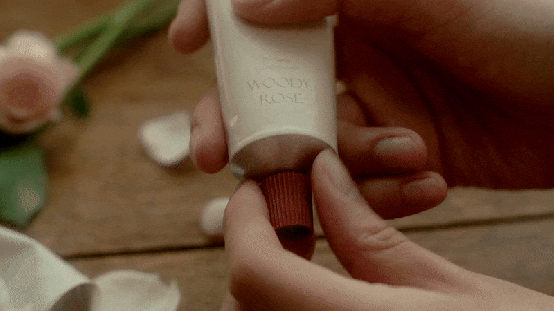 LUVUM Crema de maini Woody Rose - Hidrateaza Intens si Calmeaza Pielea, 50 ml