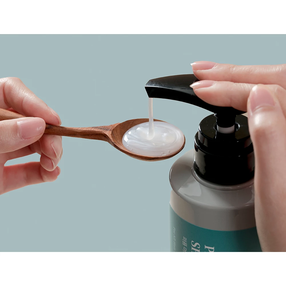 VILLAGE 11 FACTORY Perfume Musk Shampoo Sampon - hidratare si curatare, 500 gr