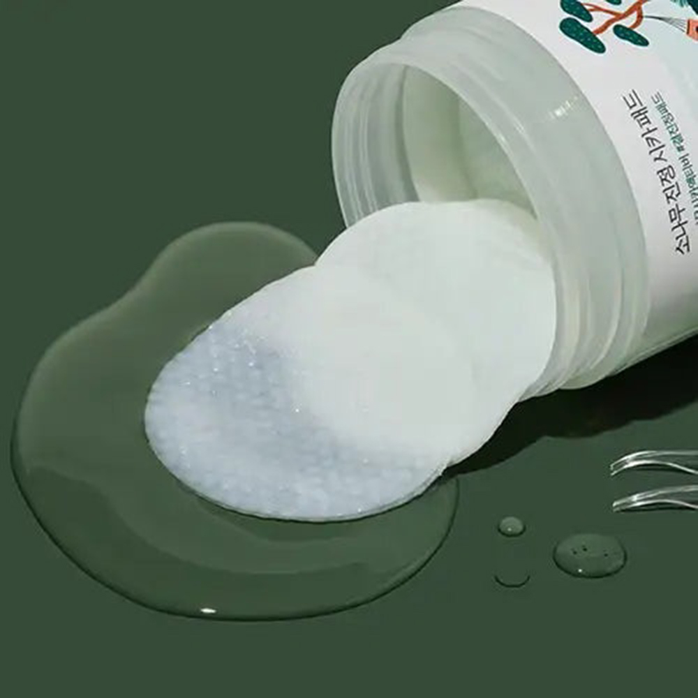 ROUND LAB Pine Calming Cica Pad, 50 buc - dischete formulate cu Centella Asiatica si PHA gluconolactona, care contribuie la exfolierea delicata si la calmarea pielii predispuse la imperfectiuni