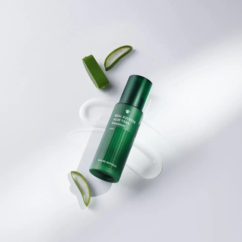 NATURE REPUBLIC Real Squeeze Emulsie Hidratanta cu Aloe Vera - Calmanta si Regeneranta pentru Hidratare si Stralucire, 130 ml
