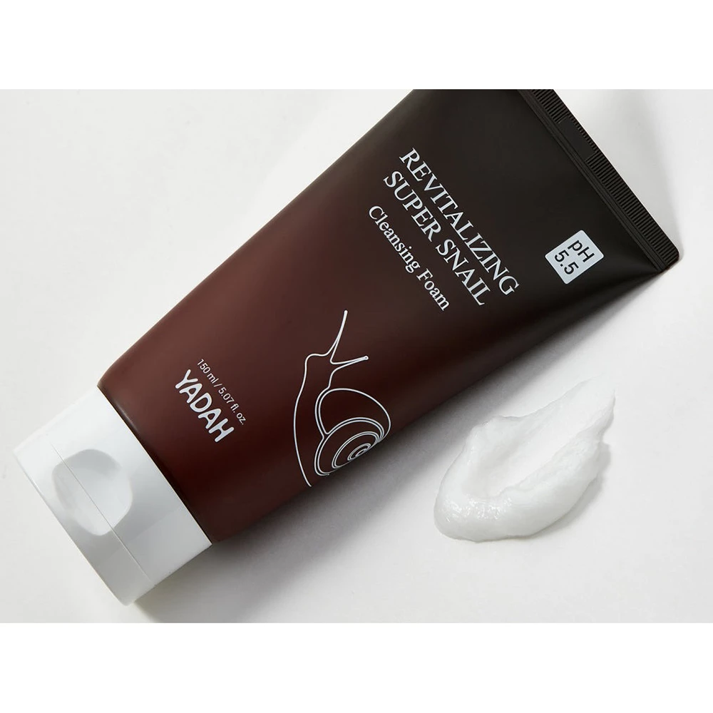 YADAH Revitalizing Super Snail Spuma de Curatare - Hidratare si Elasticitate cu Extract de Melc, 150 ml