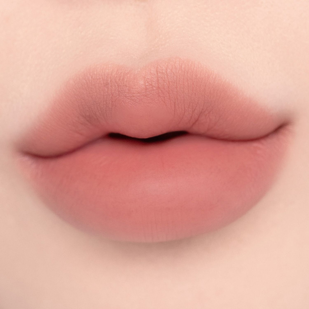 BANILA CO Smudging Lip Pencil, PK01 Nude Rose - Creion contur buze formulat cu silica si mica, care contribuie la conturarea, definirea si colorarea buzelor cu finisaj mat, fin si usor difuz