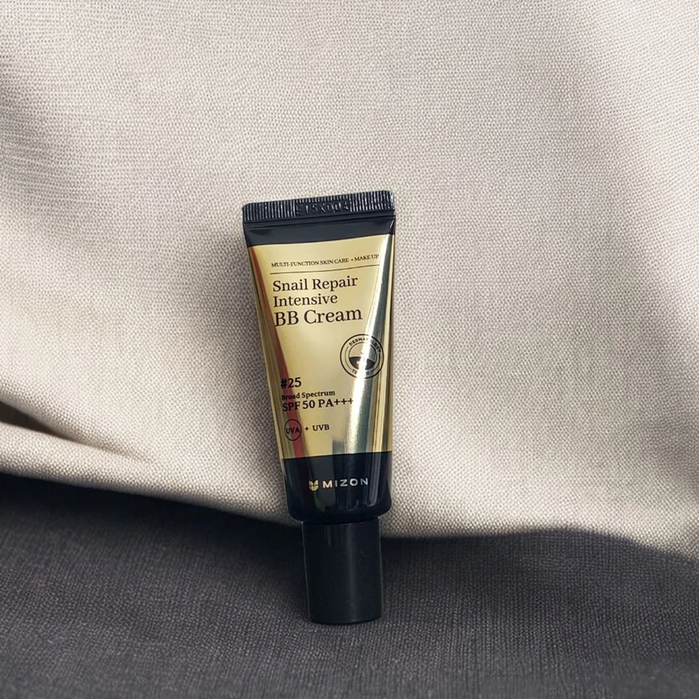 Mizon Snail Repair Intensive BB Cream #25 - Cremă colorantă cu extract de melc și SPF 50+ PA+++ 20 ml