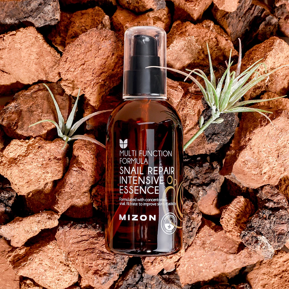 Mizon Snail Repair Esenta Concentrata - Hidratare Intensiva si Regenerare cu Extract de Melc, 100 ml