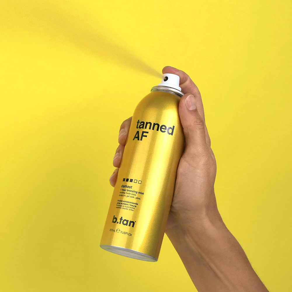 Obține un bronz intens cu B.tan Tanned AF Mist – Spray autobronzant 207 ml