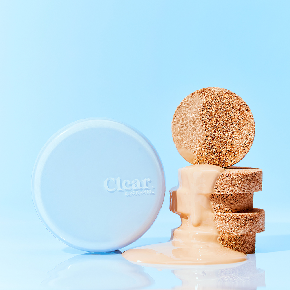 BLACK ROUGE Thin Layer Clear Cushion - fond de ten cushion cu textura lejera, finisaj semi-stralucitor si protectie solara SPF50+ PA++++, care contribuie la uniformizarea aspectului tenului si la estomparea vizibila a imperfectiunilor - 23C Nudy Bear