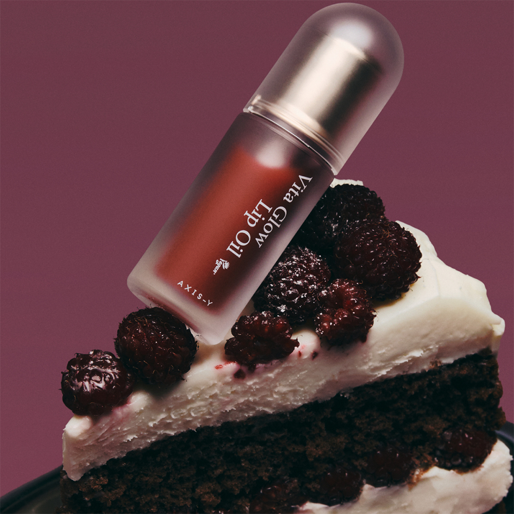 AXIS-Y Vita Glow Lip Oil - ulei de buze formulat cu extract de zmeura si vitamina E, care contribuie la mentinerea hidratarii si la mentinerea confortului zilnic - Chilled Berry
