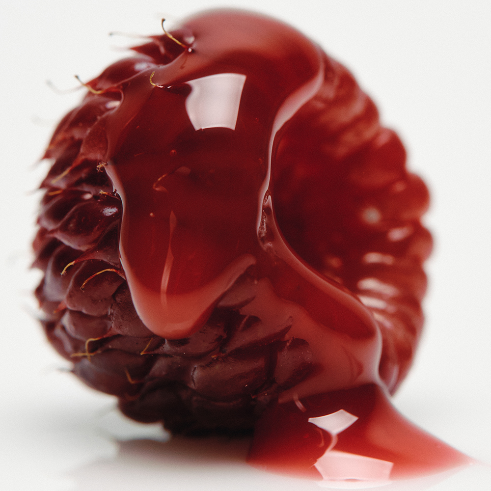 AXIS-Y Vita Glow Lip Oil - ulei de buze formulat cu extract de zmeura si vitamina E, care contribuie la mentinerea hidratarii si la mentinerea confortului zilnic - Chilled Berry