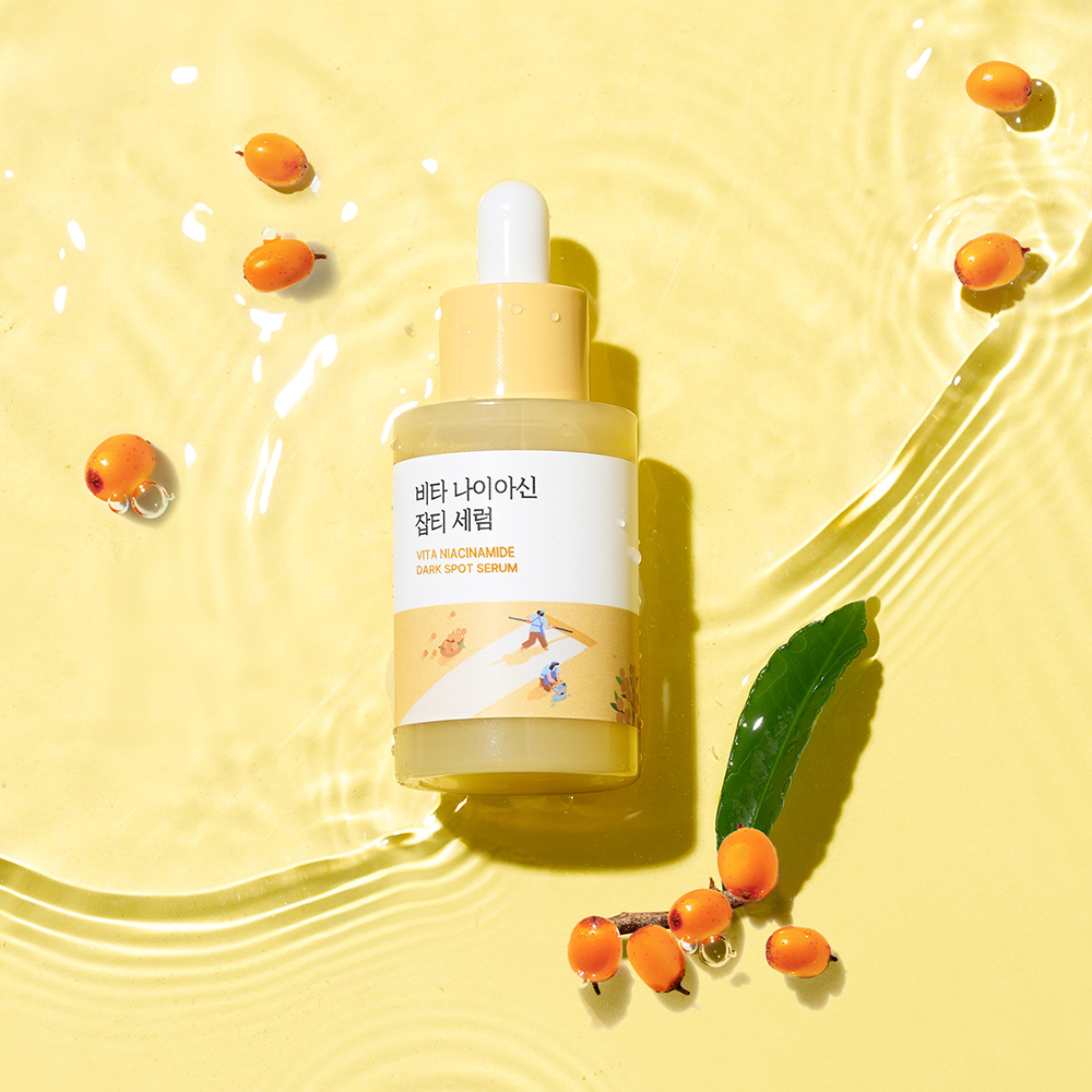 ROUND LAB Vita Niacinamide Dark Spot Serum 30 ml - Ser de fata formulat cu niacinamida si acid tranexamic, care contribuie la estomparea petelor pigmentare si la uniformizarea nuantei pielii