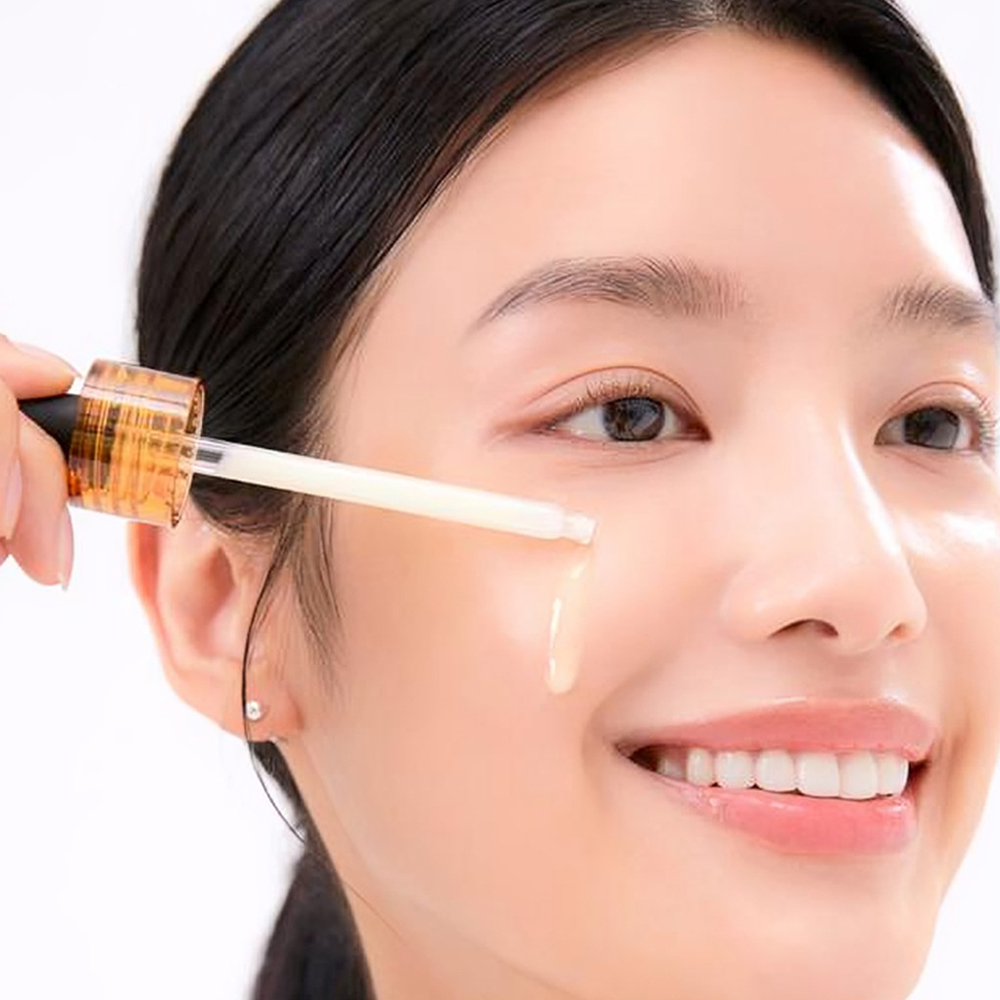 Vitamin Derma Ampoule Brightening Ser de fata cu efect de iluminare 50 ml