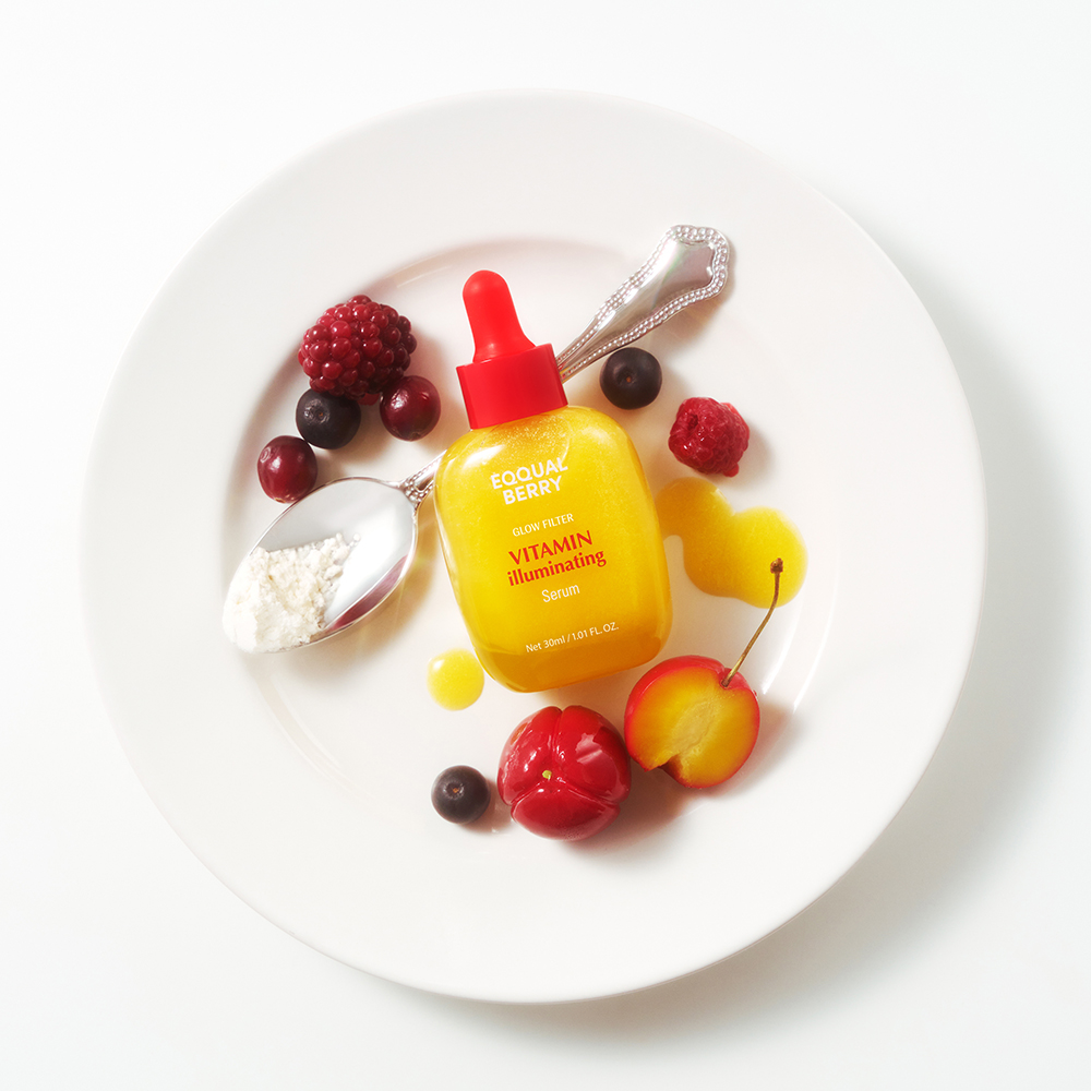 EQQUALBERRY Vitamin Illuminating Serum - ser de fata formulat cu apa de acerola si acid tranexamic, care contribuie la luminozitate si uniformizarea tonului pielii - 30 ml