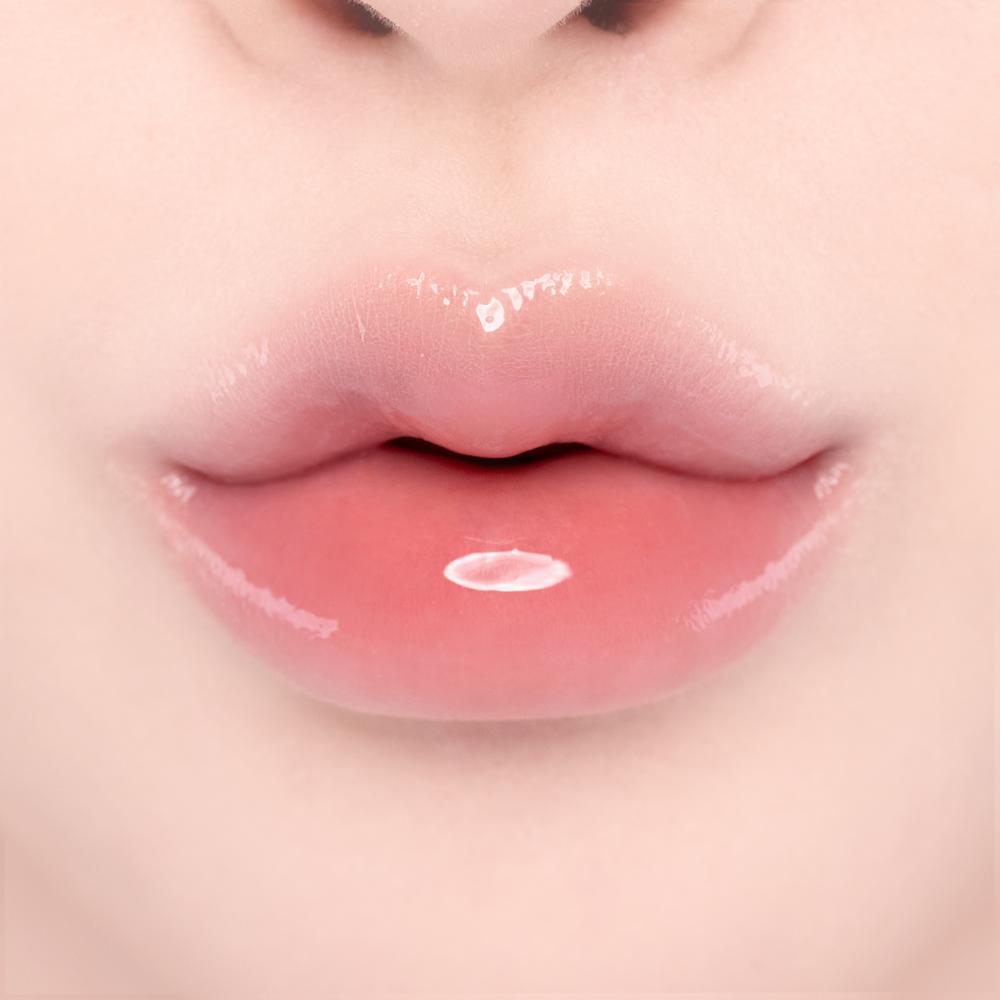 BANILA CO Volume Lip Plumper, Maxi - Luciu de buze formulat cu Vanillyl Butyl Ether si extract din radacina de Anemarrhena Asphodeloides, care contribuie la efectul de volum si la metinerea confortului buzelor