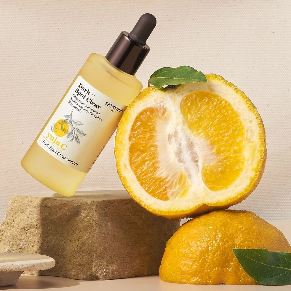 SKINFOOD Yuja C Ser pentru fata - Iluminare si Corectare Pete Pigmentare, 50 ml