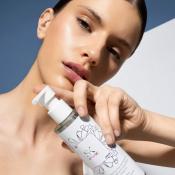 SKINTEGRA Atomic 200 ml - ulei de curatare formulat cu trigliceride caprilice si bisabolol, care contribuie la curatarea impuritatilor si machiajului de pe ten si la metinerea confortului cutanat
