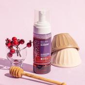 NEOGEN Dermalogy Real Fresh Foam, 160 gr - Spuma de curatare formulata cu apa de afine si extract de seminte de moringa, care contribuie la indepartarea impuritatilor si la mentinerea confortului cutanat