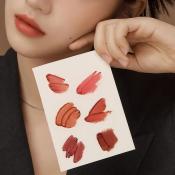 BLACK ROUGE Double Layer Over Velvet - luciu de buze formulat cu acid hialuronic si ulei de migdale dulci, care contribuie la hidratarea buzelor si la mentinerea confortului - 4.1gr - DL02 Mute Layer