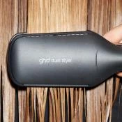 GHD Duet Style Hot Air Styler – Placă de păr 2-în-1 cu funcție de uscare și coafare simultană, Negru