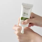 NINE LESS Essentials Crema de fata SPF 50+ PA++++ - Protectie UV si Hidratare Calmanta, 50 gr
