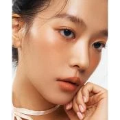 Fluffy Velvet Cushion Blush N01 Cozy Nude Fard de obraz - finish mat si estompare fara urme, 4 gr