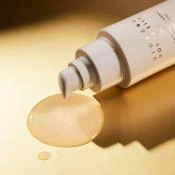 NATURE REPUBLIC Ginseng Royal Silk Toner Toner hidratant pentru fata - hidratare intensa si efect antirid cu ginseng si aur, 130 ml
