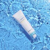 BANILA CO Hello Sunny Aqua Sun Essence SPF50+ PA++++,,50 ml - crema de fata formulata cu extract de Agave albastra, care contribuie la protectia impotriva razelor UV si la metinerea pielii hidratate si confortabile