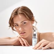 SKINTEGRA Hydra B, 30 ml - Ser de fata formulata cu acid hialuronic si niacinamida vitamina B3, care contribuie la hidratarea pielii si la mentinerea barierei hidrolipidice