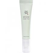 BEAUTY OF JOSEON Light On Serum Centella + Vita C - ser de fata formulat cu vitamina C 10% si extract de centella asiatica 68%, care contribuie la iluminarea pielii si la mentinerea confortului cutanat - 30 ml
