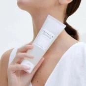 SKIN1004 Madagascar Centella Gel de Curatare Iluminator - Curatare Delicata si Stralucire Naturala, 125 ml