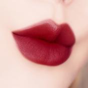 BLACK ROUGE Mara Hot Water Tint - nuantator pentru buze lichid, creat pentru a oferi buzelor o culoare intensa si de lunga durata, cu efect de plumping si racorire, cu fixare rapida in 30 de secunde si rezistent la transfer - 4.5 gr - LV05 Panic Mara