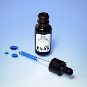 Dear Klairs EGF Blue Youth Activating Drop - ser de fata formulat cu peptide EGF si peptide bFGF, care contribuie la regenerarea celulara si la reducerea liniilor fine si a ridurilor - 20 ml