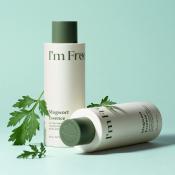 I'M FROM Mugwort Essence 150 ml - Esenta formulata cu mugwort, care contribuie la calmarea pielii sensibilizate si la mentinerea hidratarii si a echilibrului dintre apa si sebum