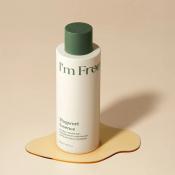 I'M FROM Mugwort Essence 150 ml - Esenta formulata cu mugwort, care contribuie la calmarea pielii sensibilizate si la mentinerea hidratarii si a echilibrului dintre apa si sebum