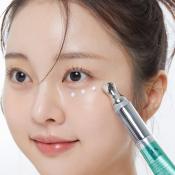 VT COSMETICS PDRN Reedle Shot Eye Lifter - crema contur ochi formulata cu ceramide si acid hialuronic, care contribuie la hidratarea pielii si la metinerea confortului cutanat - 15 ml