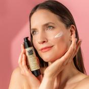 ELYN'S LAB Peptide Cocktail 4% Smart-Aging Syn-Ake Peptide, 50 ml - crema de fata formulata cu peptida SYN-AKE si extract de ceai verde, care contribuie la diminuarea ridurilor si la mentinerea unui ten cu aspect uniform si neted