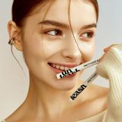 UNLEASHIA Pretty Easy Glitter Stick fard de pleoape No. 8 Nudy Morn - luminozitate si catifelare, 0.7 gr