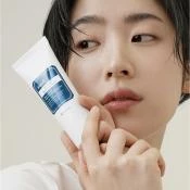 Dear Klairs Rich Moist Crema de Fata Calmanta - Hidratare Intensiva si Reducerea Roseatei, 80 ml