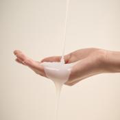 KUNDAL Rich Soymilk Body Wash Gel de dus Mellow Vanilla - hidratare si calmare, 500 ml