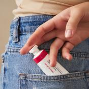 KUNDAL Shea Butter si Macadamia Pure Hand Cream crema de maini Cherry Blossom - hidratare si protectie, 50 ml