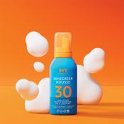 EVY TECHNOLOGY Sunscreen Mousse SPF 30, 150 ml - Crema de fata si corp formulata cu glicerina si filtre solare UVA UVB, care contribuie la protectia solara pentru toate tipurile de ten, inclusiv pentru copii peste 6 ani si persoane cu ten sensibil, dermatita, vitiligo sau alergie solara, Outdoor