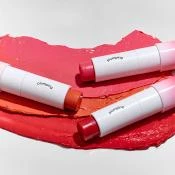 SKYBOTTLE Volumizing Color Balsam de Buze 01 Dewy Rose - Volum Instant si Hidratare Intensa, Efect Gradual, 3.5 g