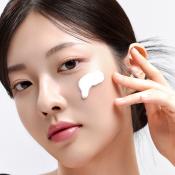 Weightless Sun Fluid Crema de fata 50 ml