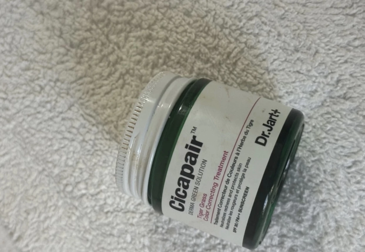 DR.JART+ Cicapair Tiger Grass Color Correcting Treatment Crema de fata corectoare SPF 22 50 ml