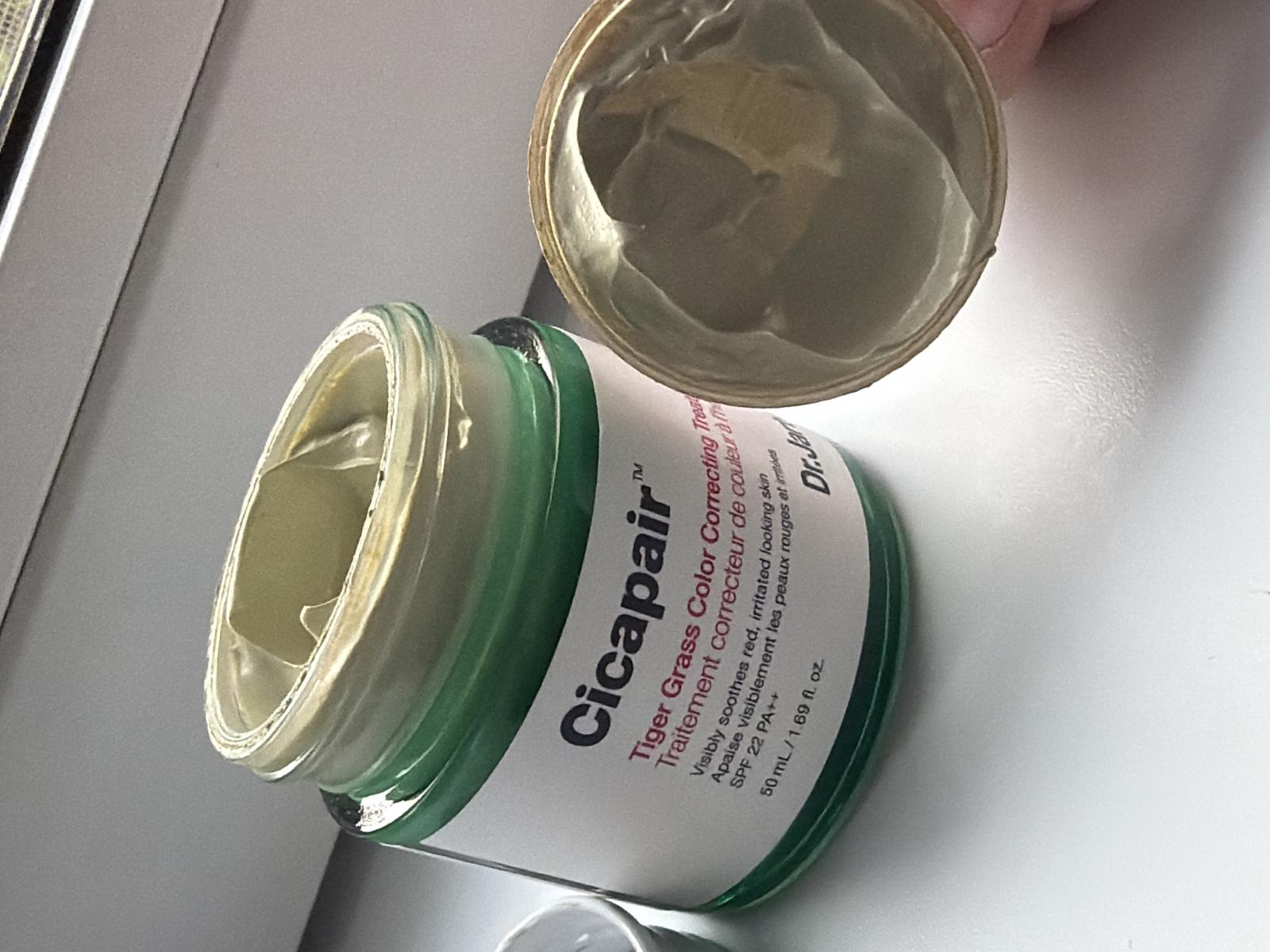 DR.JART+ Cicapair Tiger Grass Color Correcting Treatment Crema de fata corectoare SPF 22 50 ml