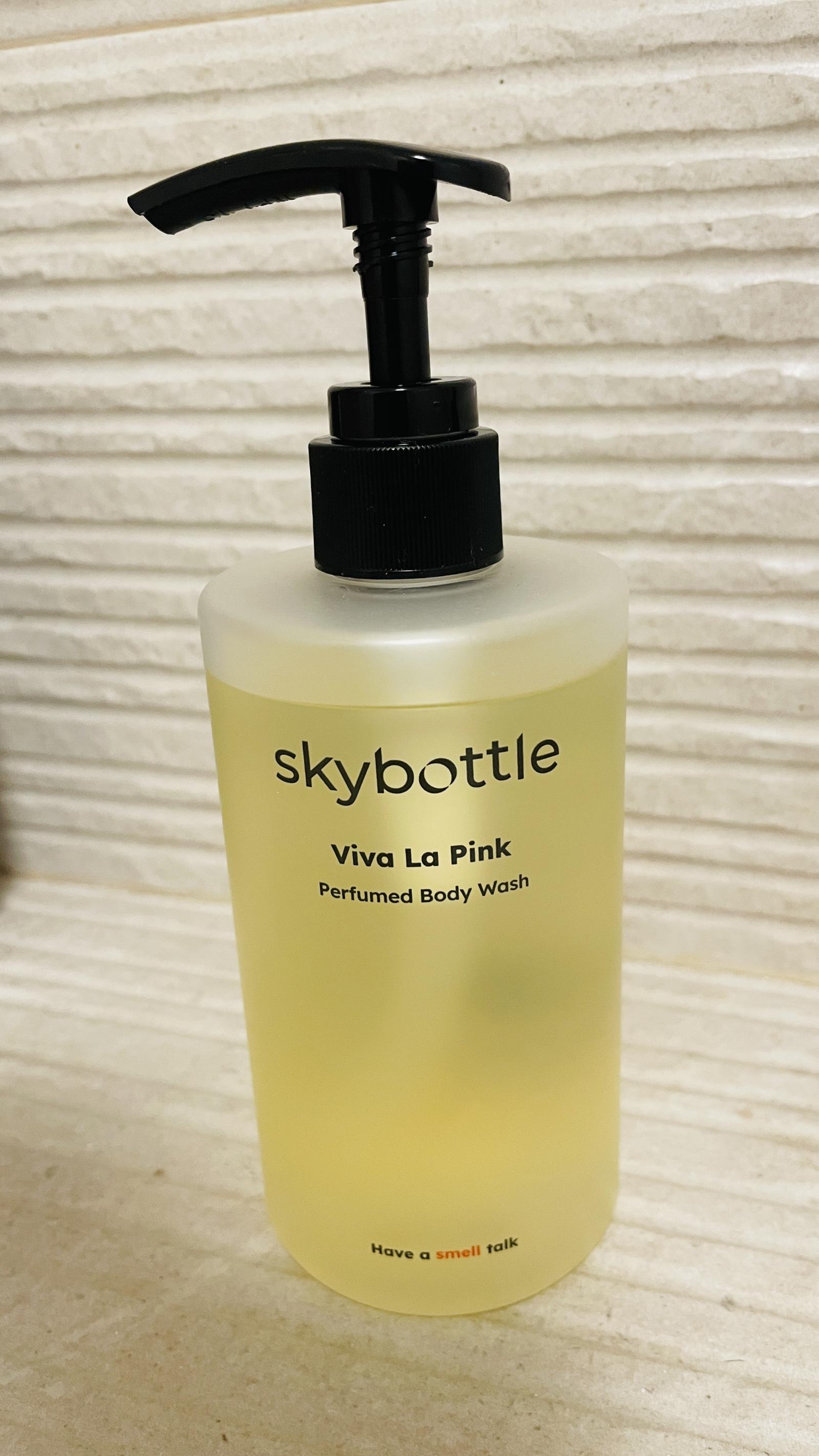 SKYBOTTLE Viva la Pink Perfumed Body Wash Gel de dus parfumat 300 ml